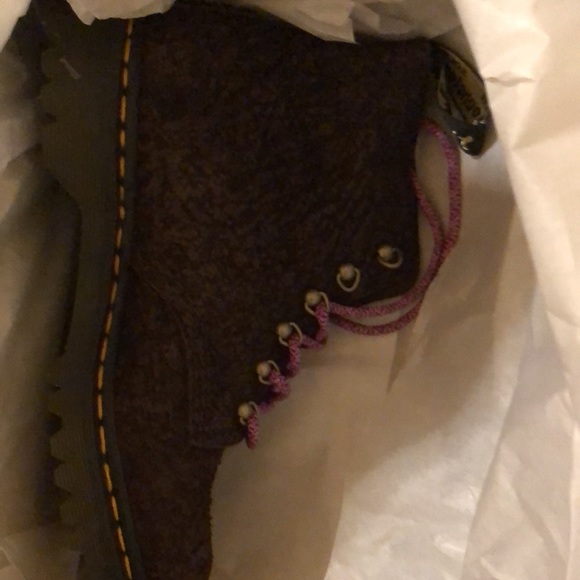 Made in England Suede Dr Martens 101 size 9 women’s/8 men’s - Picture 4 of 5